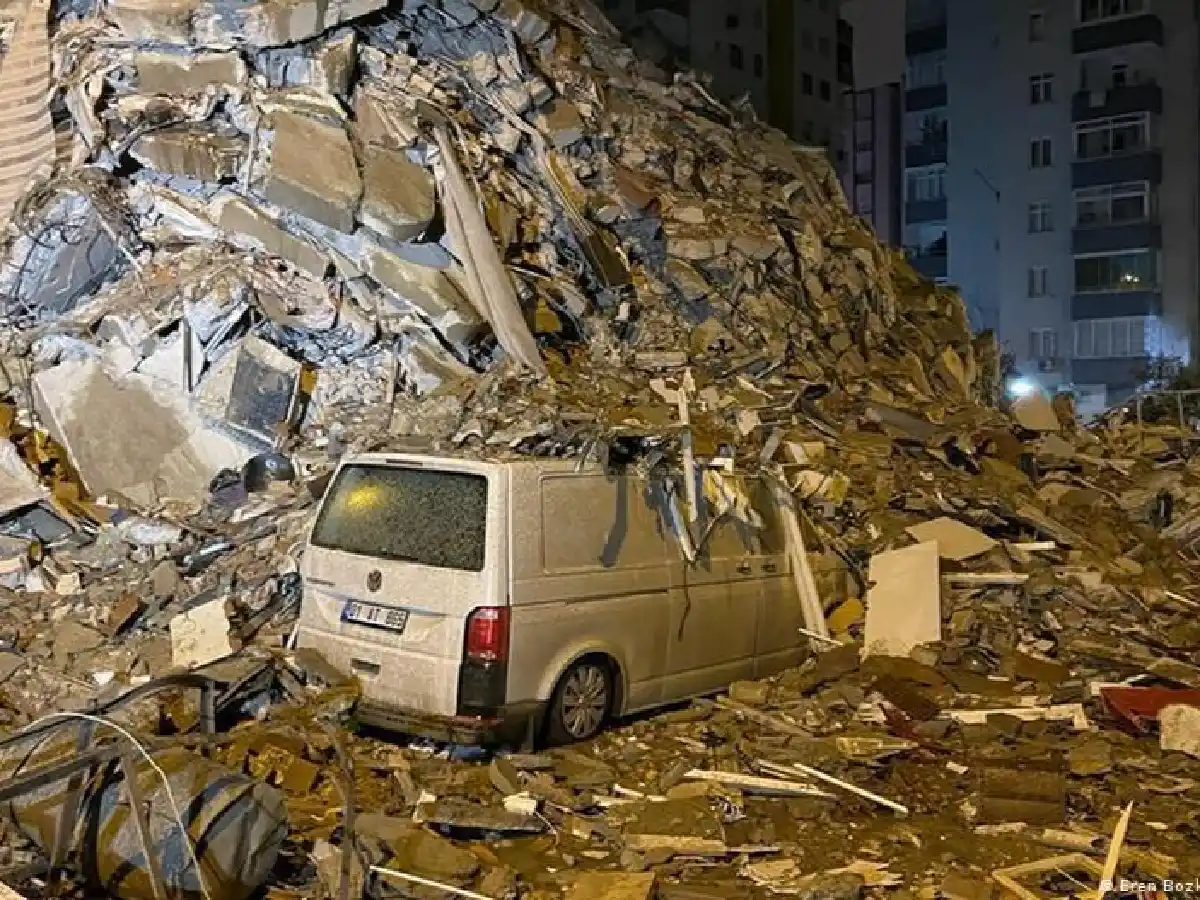 Poderoso terremoto de magnitud 7,8 estremece el sur de Turquía