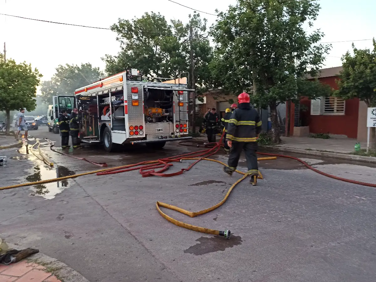Un hombre con principio de asfixia en un incendio