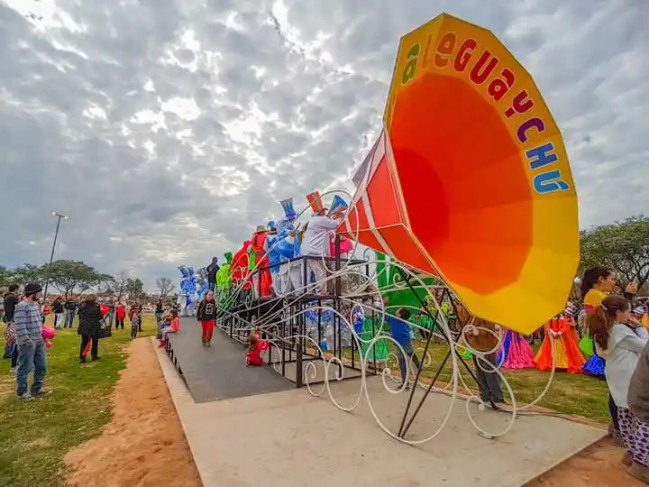 Piden “especial cuidado” con la Costanera del Tiempo