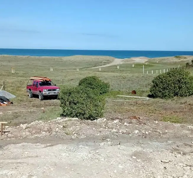 Robaron en tres viviendas del balneario Los Ángeles