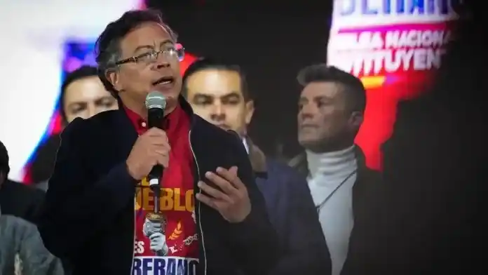El presidente de Colombia convocó a una gran marcha en “defensa de la democracia”