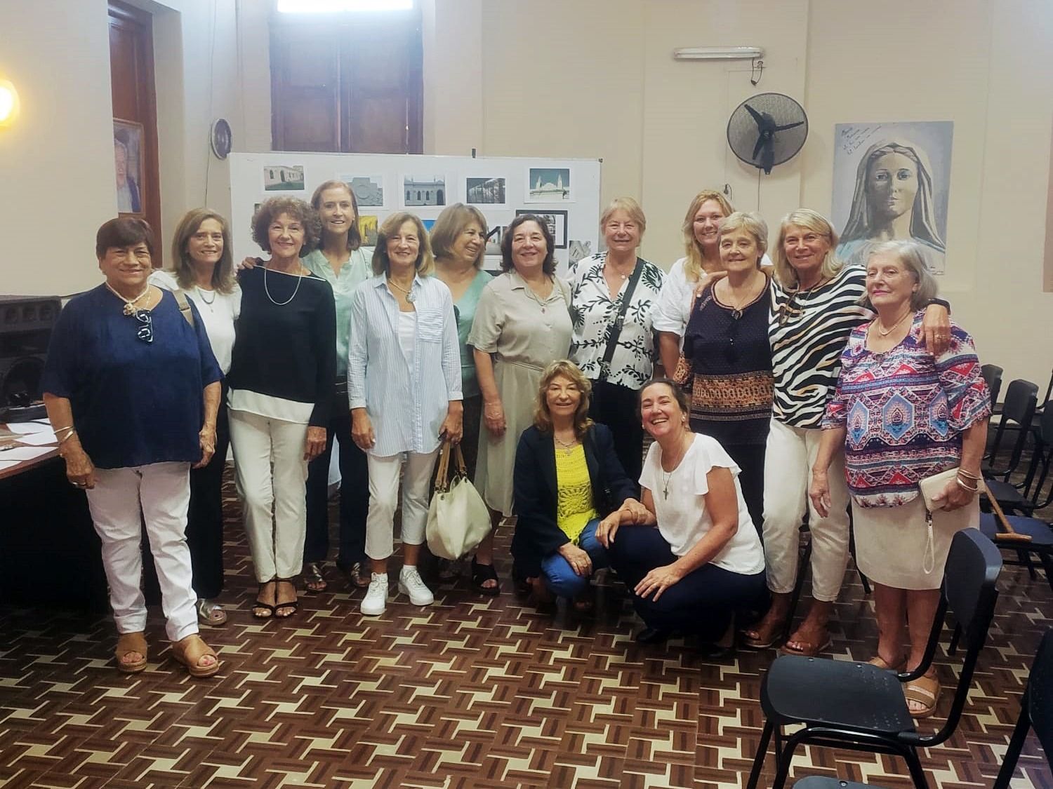 Exdocentes se congregaron para compartir sus experiencias con las nuevas generaciones.