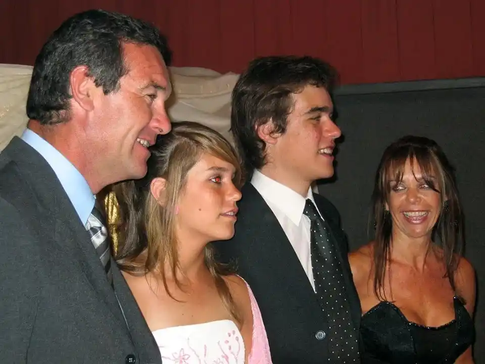 Nora Dalmasso junto a Marcelo Macarrón y sus dos hijos. Foto: Agencia NA.