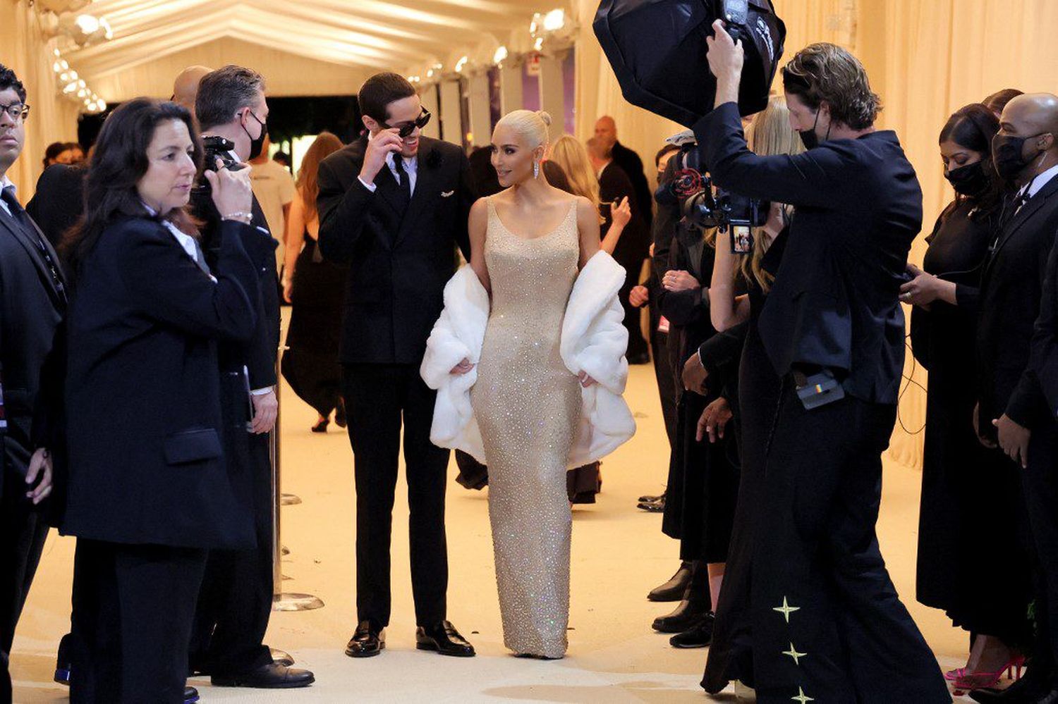 Así quedó el vestido de Marilyn luego de que lo usara Kim Kardashian (Foto)