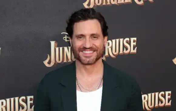 Édgar Ramírez anuncia así que vuelve a las pantallas