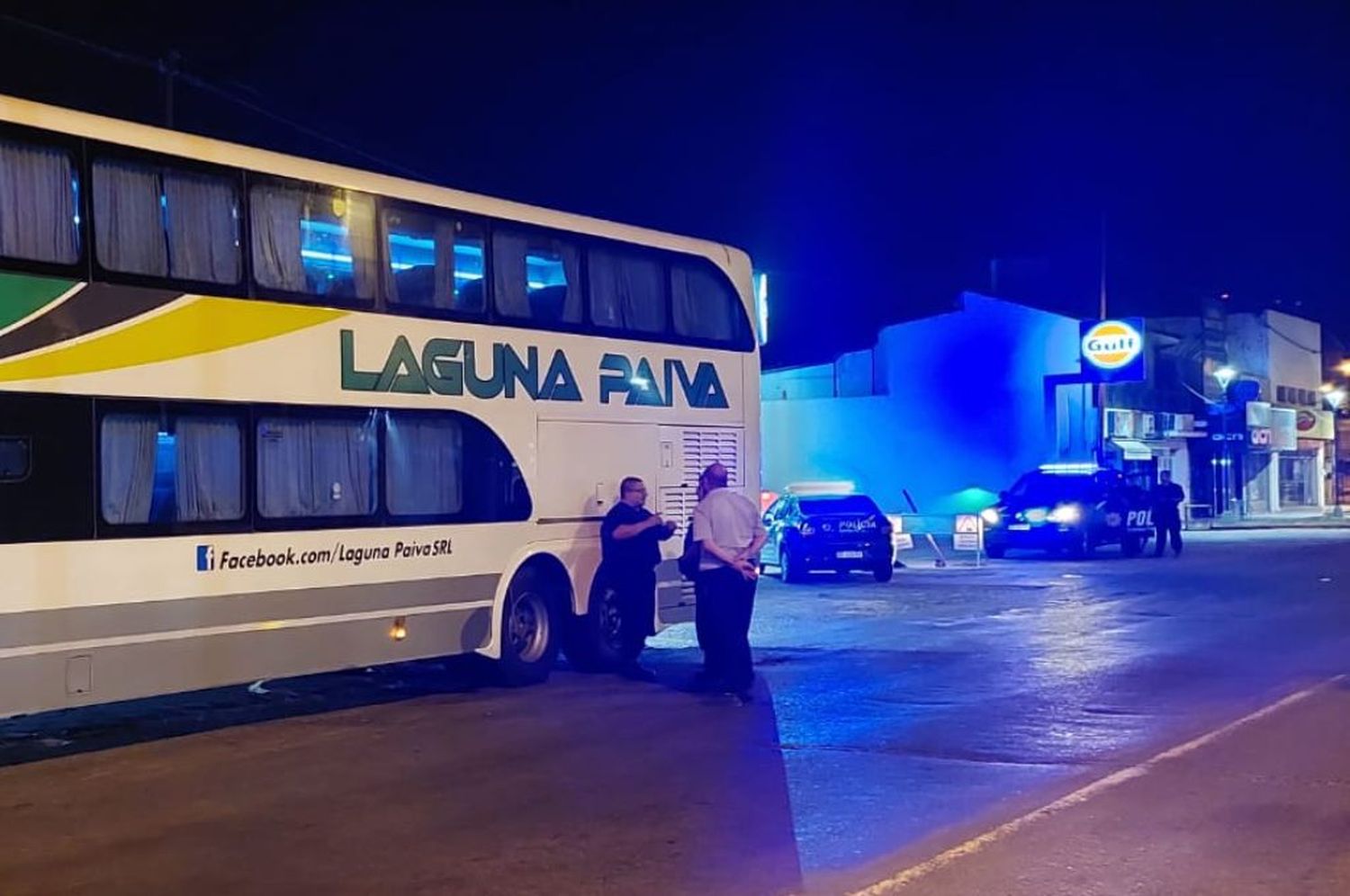 Santa Fe: dispararon contra un colectivo que trasladaba personal penitenciario en el puente Carretero