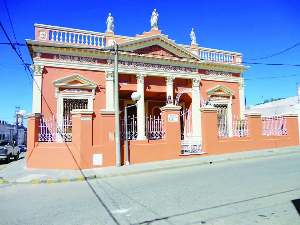 Inauguraron la Galería de Presidentes de la Sociedad Italiana “Dante Alighieri”