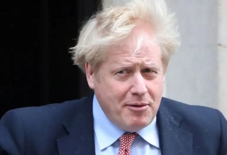 El primer ministro británico Boris Johnson salió de terapia intensiva