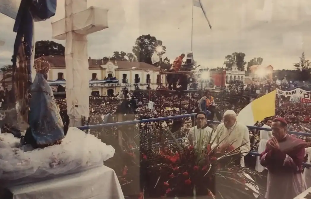 Luján volverá a recibir a un Papa tras 44 años: el histórico antecedente de Juan Pablo II y el colectivo que pasó a la historia