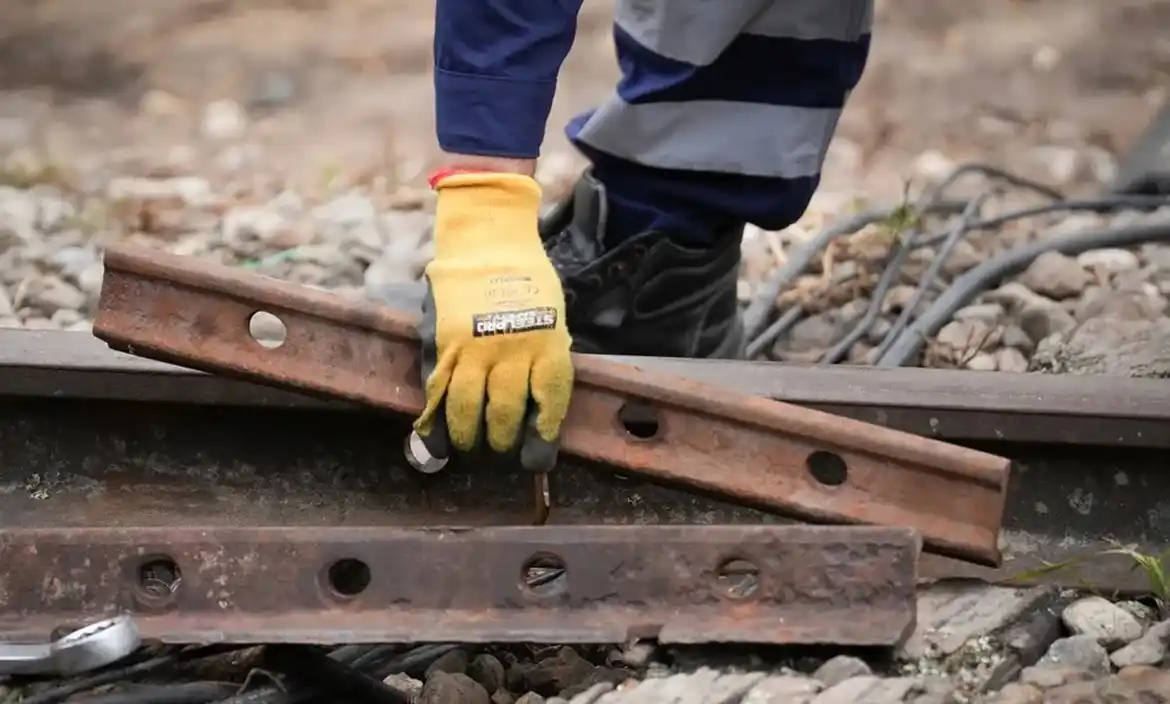 Despidos "por goteo": la crisis golpea fuerte también a grandes empresas