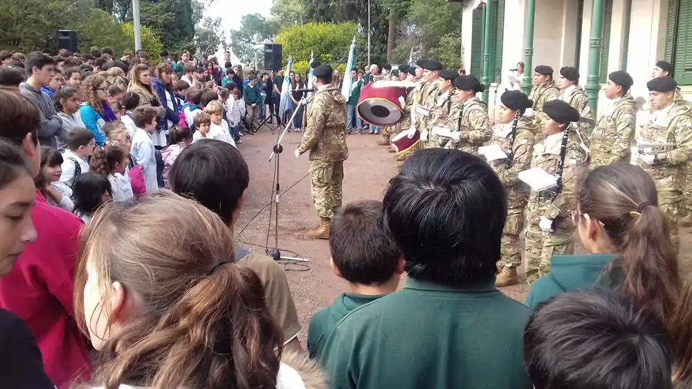 Acto central por el Día del Himno  Nacional Argentino en Tandil
