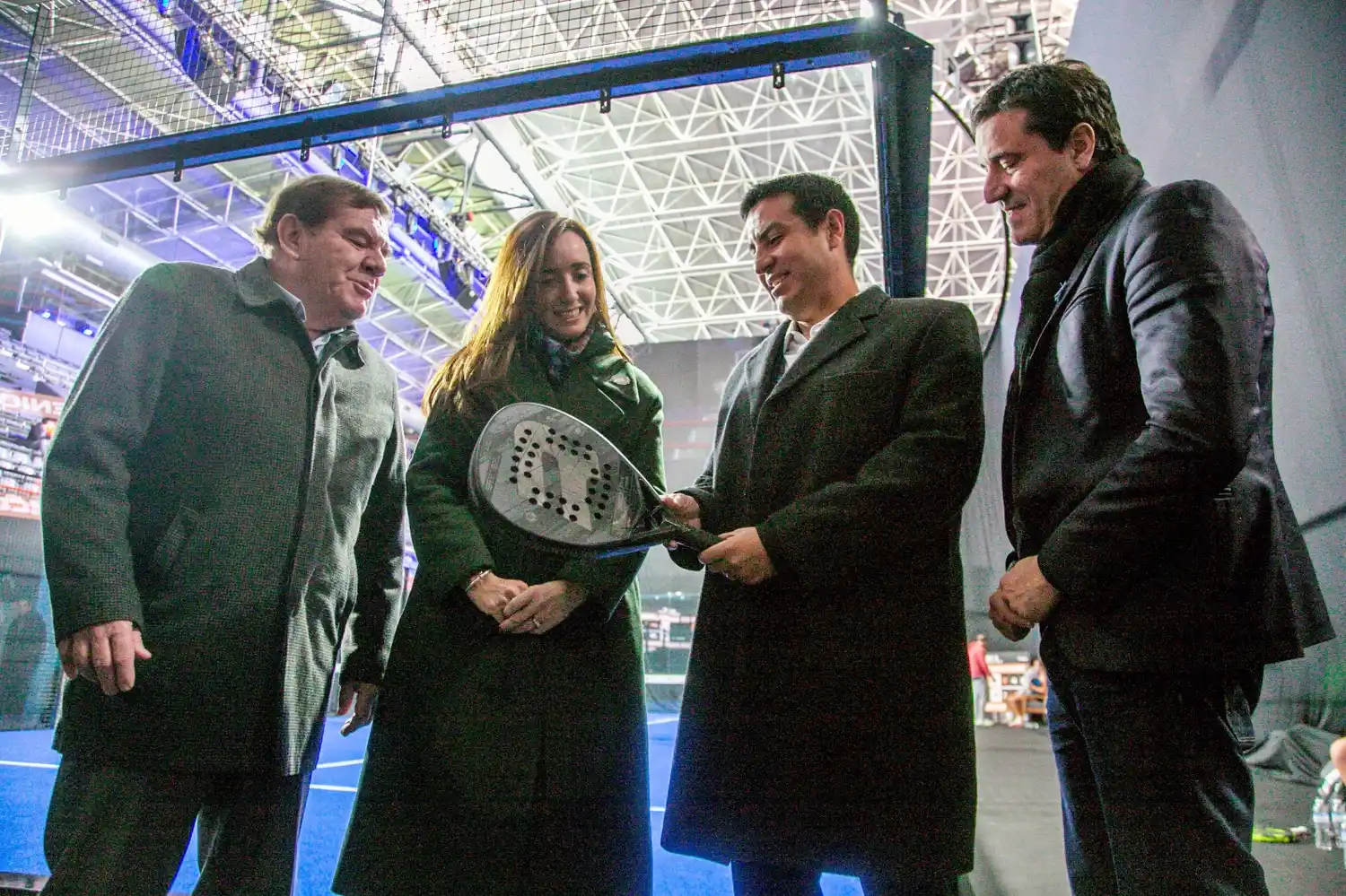 La vicepresidente pasó por el Polideportivo.
