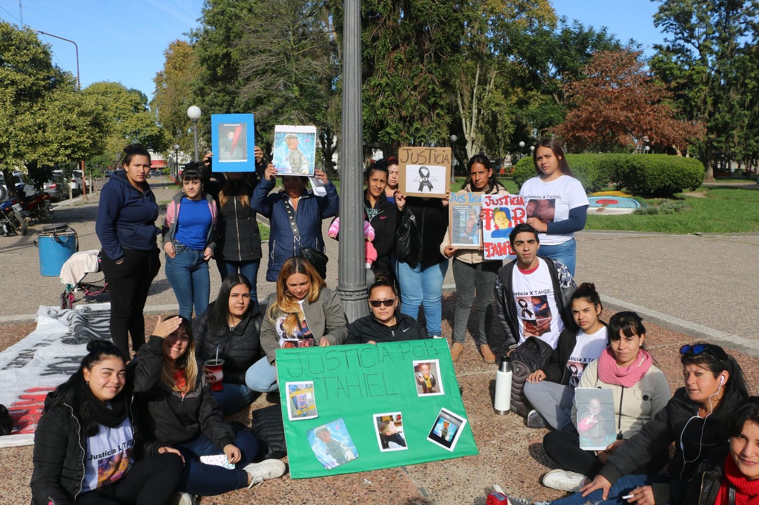 Frente a los Tribunales, la prima de Tahiel dijo que “el nene era la alegría de la casa”