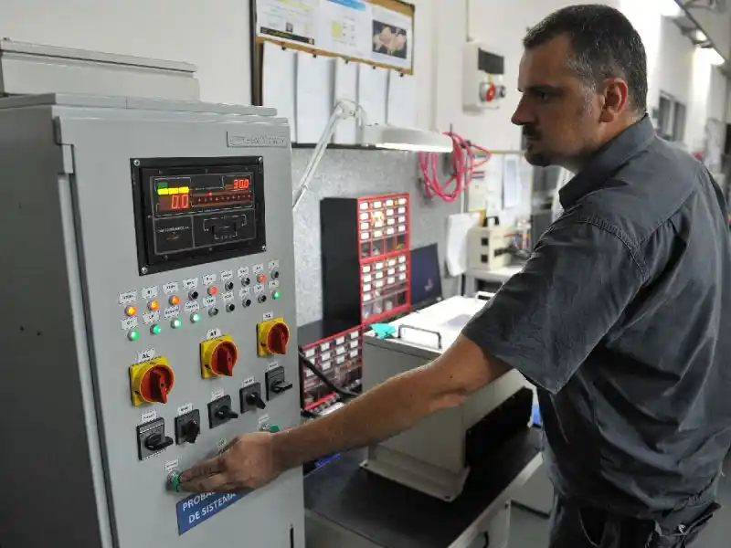 El empleo público creció 34% mientras que el privado solo 3% desde el 2011