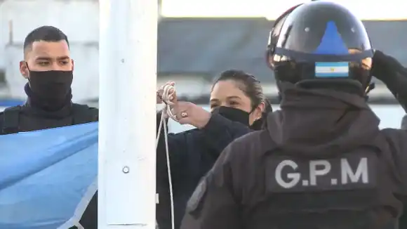 Los policías que fueron a reforzar el Conurbano están volviendo con Covid-19 y en el interior crece la bronca con Berni