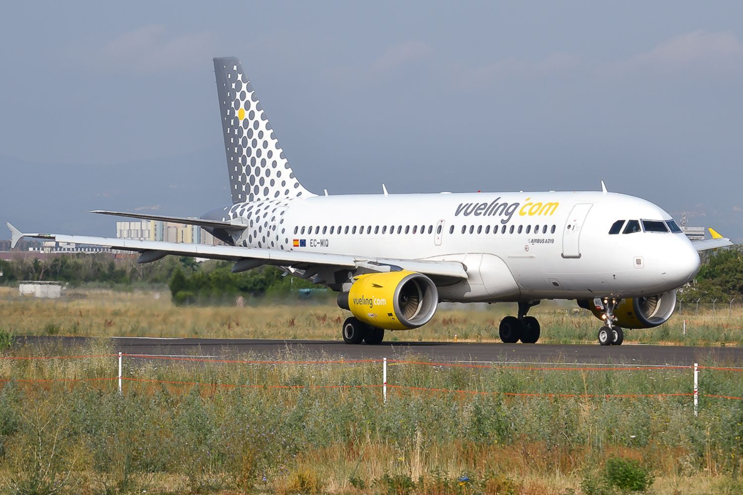 Analysis: Vueling’s next step in Orly is IAG’s big chance to conquer France