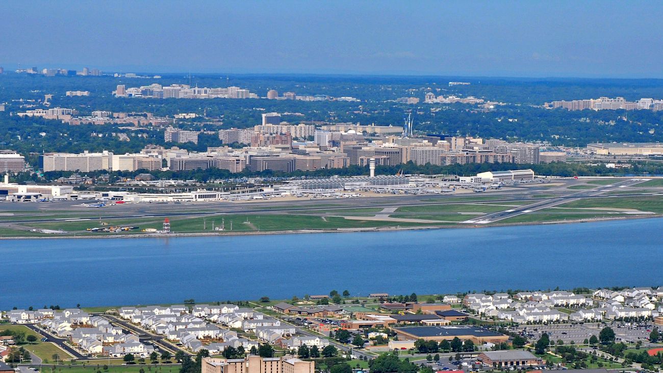Lotería de slots: ocho aerolíneas estadounidenses solicitan vuelos en el aeropuerto Washington-National