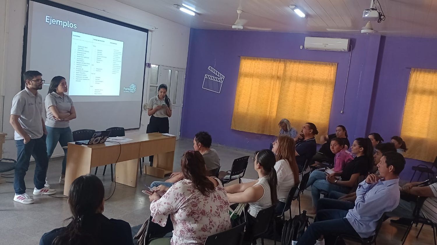 Impulsaron un taller de habilidades de comunicación turística en Palo Santo