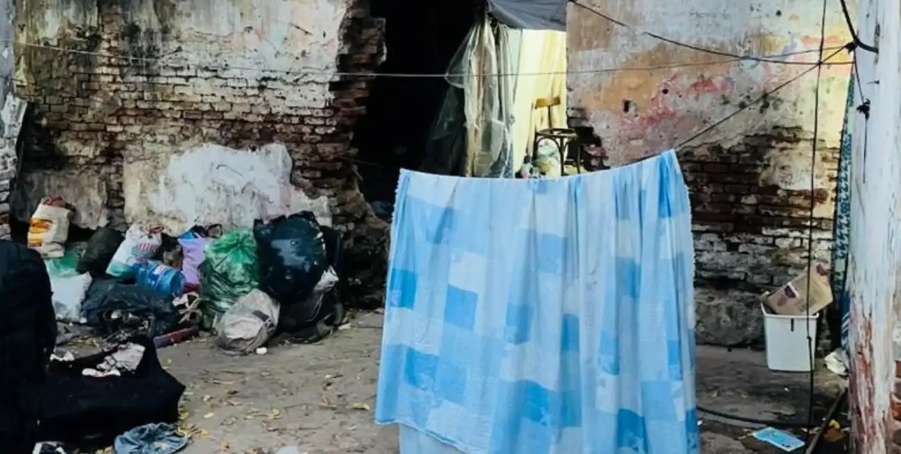 Impactantes imágenes: así vivían los usurpadores de La Casona que será demolida esta semana