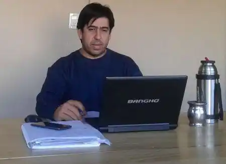 Un ingeniero larroquense se involucra en la promoción de las energías renovables