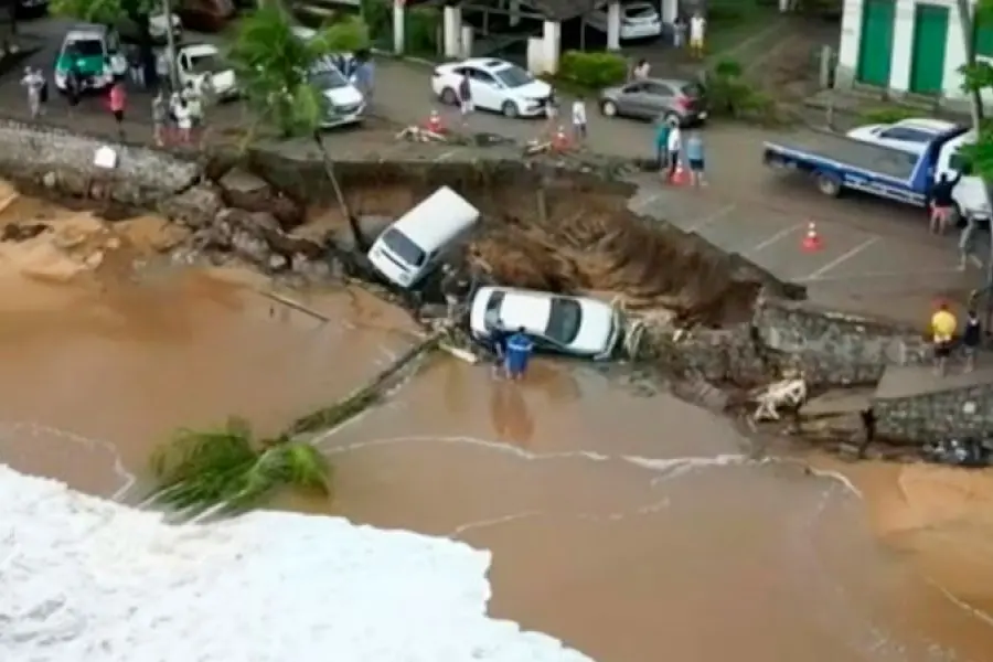 Impresionantes lluvias en Brasil: al menos 44 muertos y buscan sobrevivientes