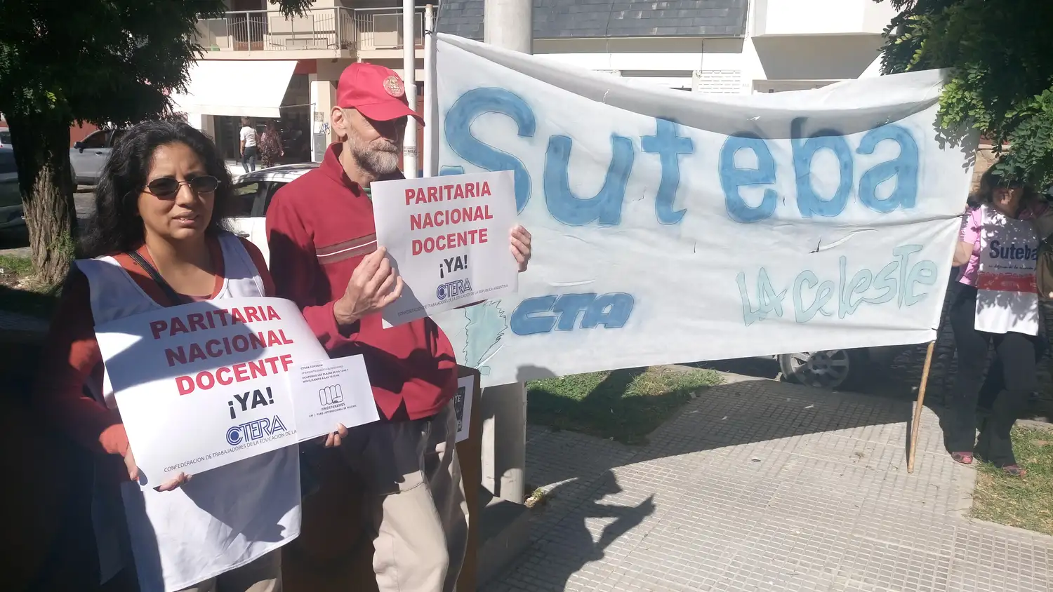Los docentes cumplen con la segunda jornada de protesta