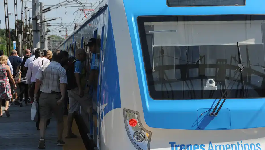 La Plata: El tren eléctrico Roca volvió luego de dos años