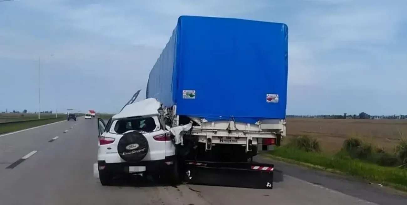 Trágico accidente: murió una mujer y hay dos heridos en autopista Córdoba-Rosario