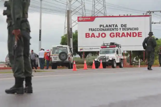 PRESOS 10 TRABAJADORES DE PDVSA por contrabando agravado, peculado doloso y terrorismo