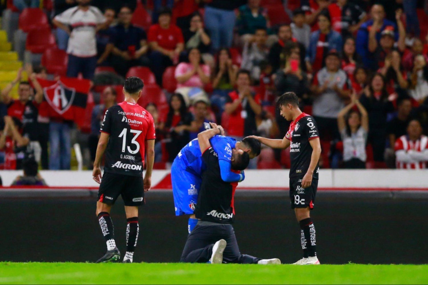 La súplica de un aficionado del Atlas a Camilo Vargas