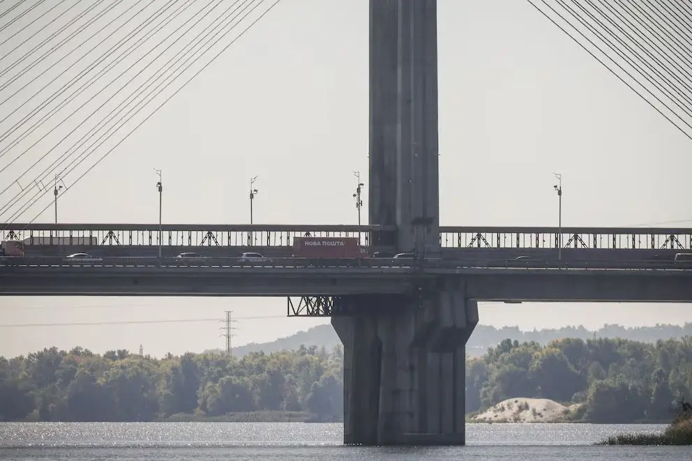Rusia lanzó un nuevo bombardeo contra Kiev y volvió a atacar un puente clave de Ucrania