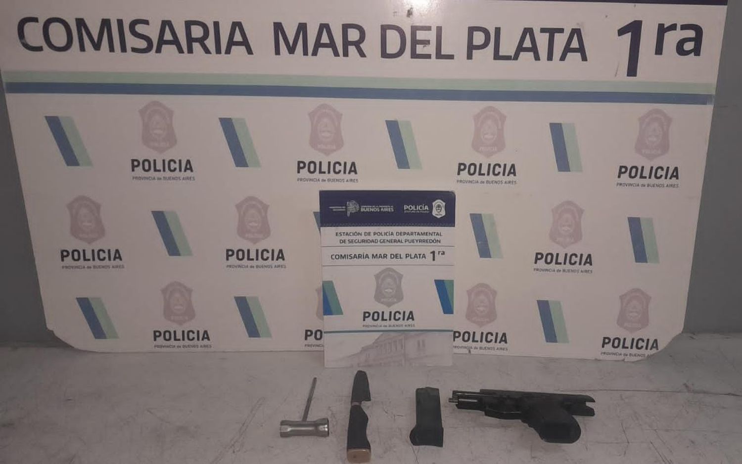 Rompieron la cerradura de varios autos para robar