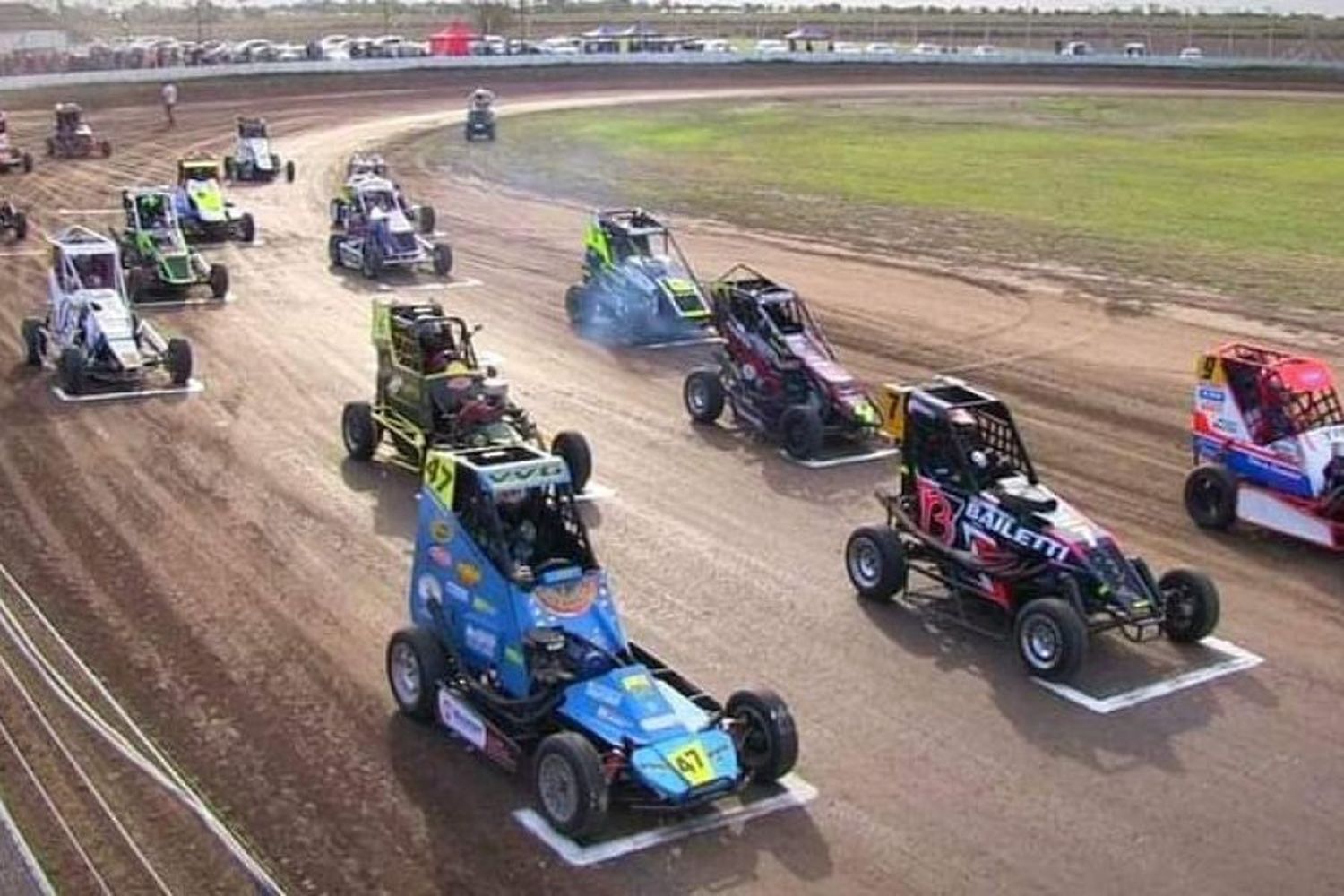 El Midgets Show and Power corre en San Antonio