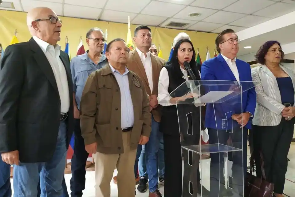 ESTÁN UNIDOS y buscan una solución: opositores persisten en lograr un candidato antes del 20ABR
