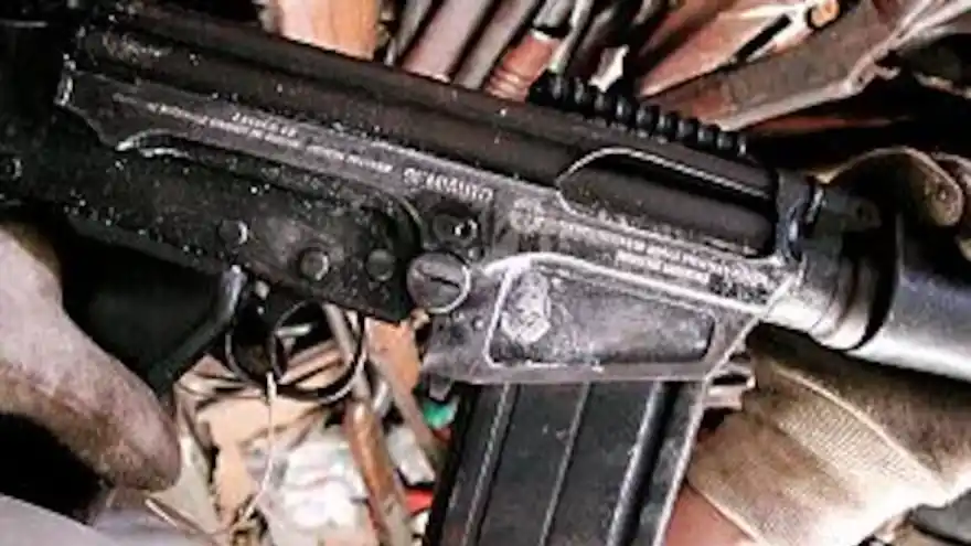 FAL del Ejército argentino secuestrado en una favela de Río de Janeiro a principios de los años 2000