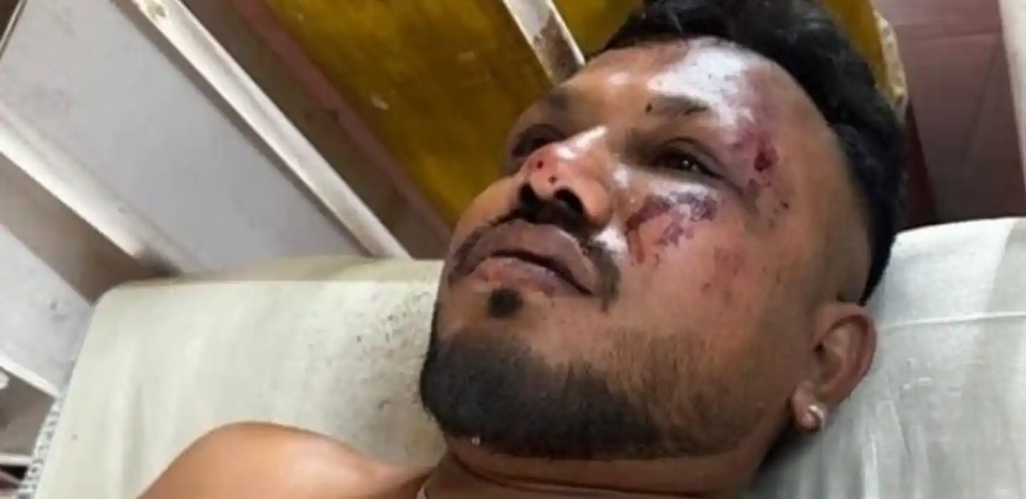 Vishwash Kumar Ramesh salió caminando del avión estrellado.