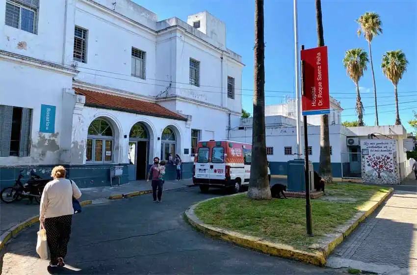 Trabajadores del hospital Roque Sáenz Peña exigen mejores condiciones edilicias y salario digno