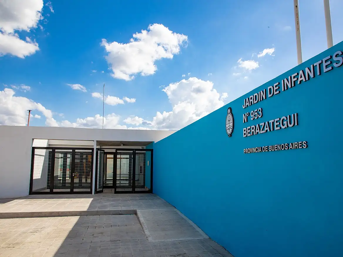 Kicillof inauguró el edificio educativo N°300 de su gestión