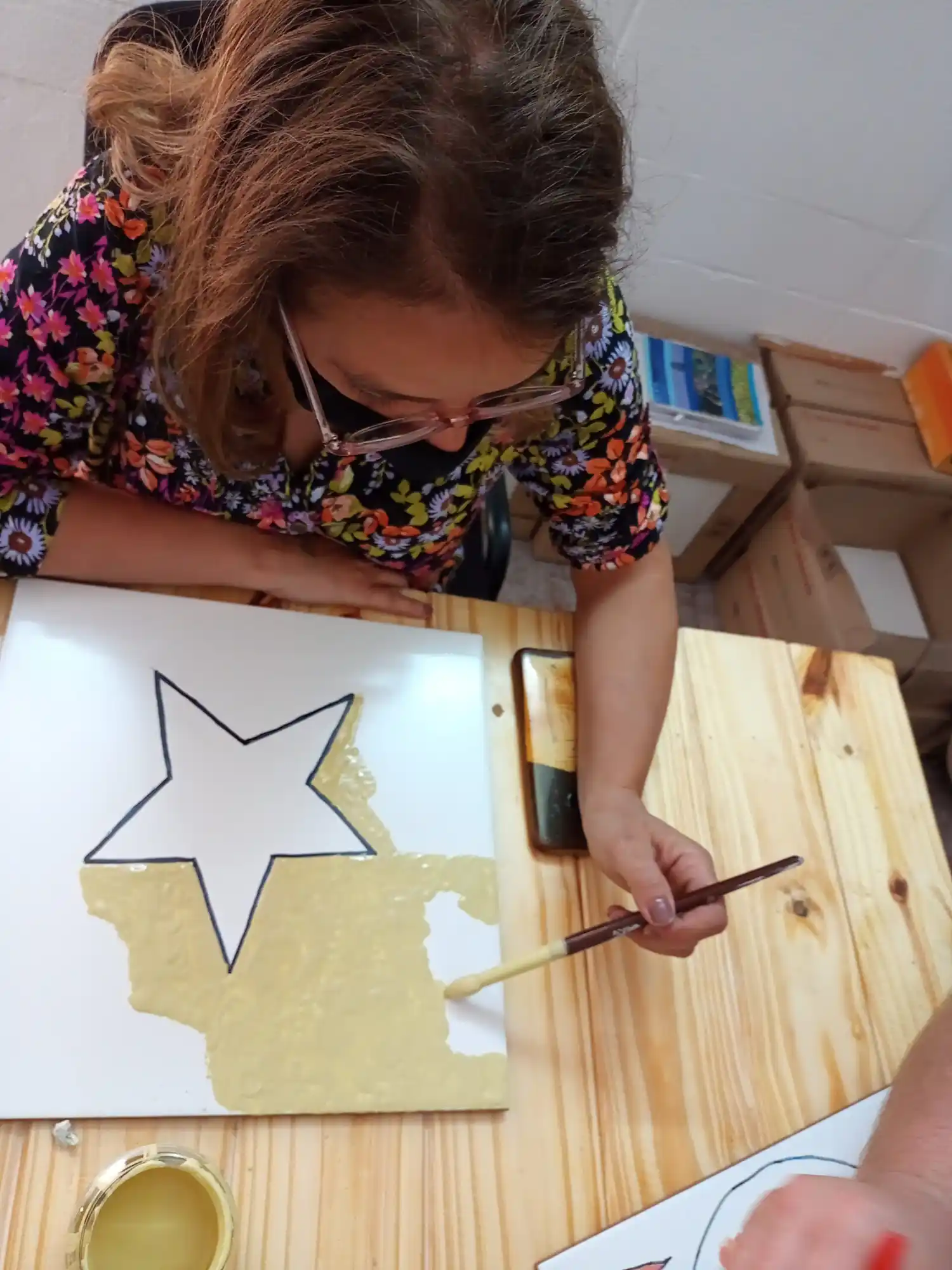 Taller de esmaltado en cerámica: nuevos aprendizajes e integración barrial