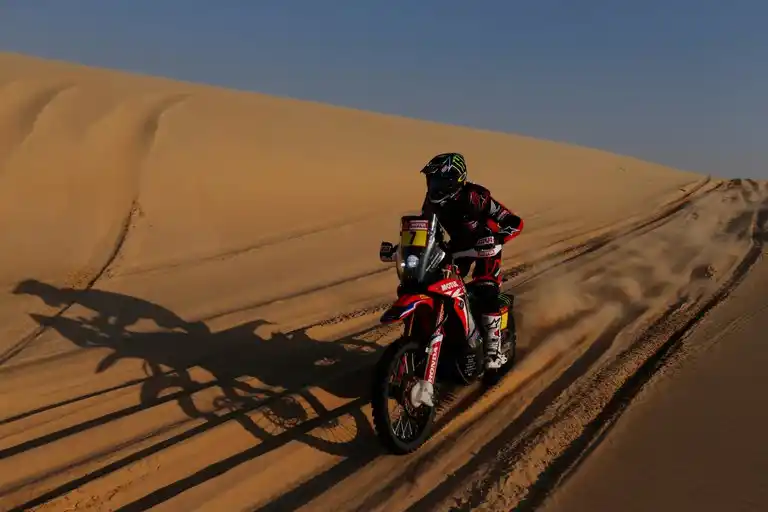 Histórico: Kevin Benavides ganó el Rally Dakar en la categoría motos