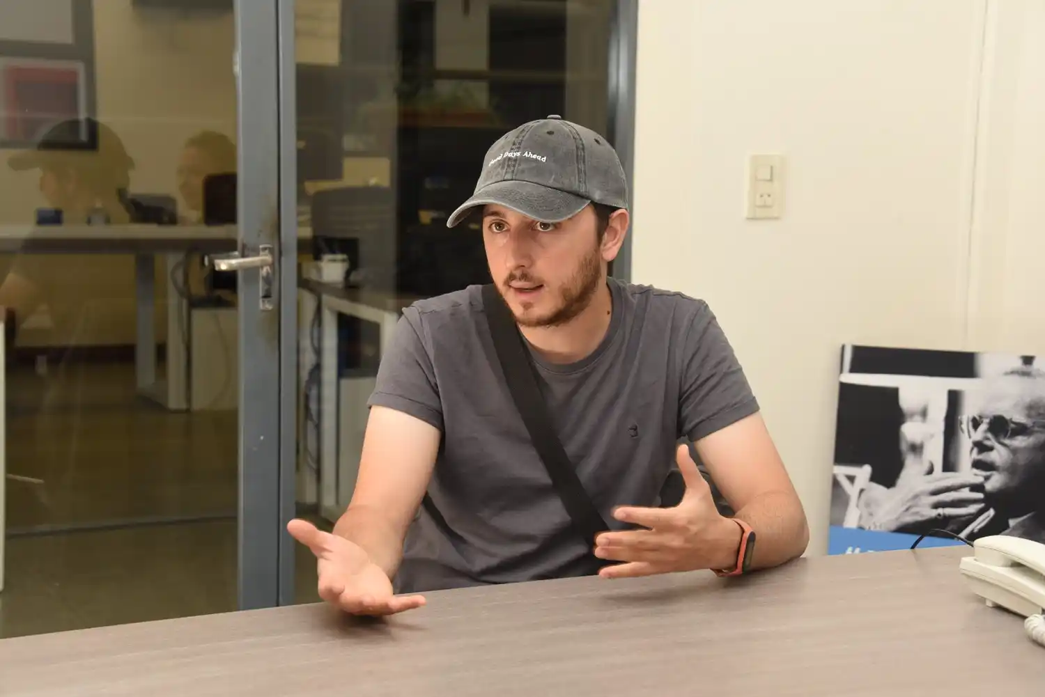 Sebastián Arconetti se desempeña como Educador Canino en Adoptame Tandil.