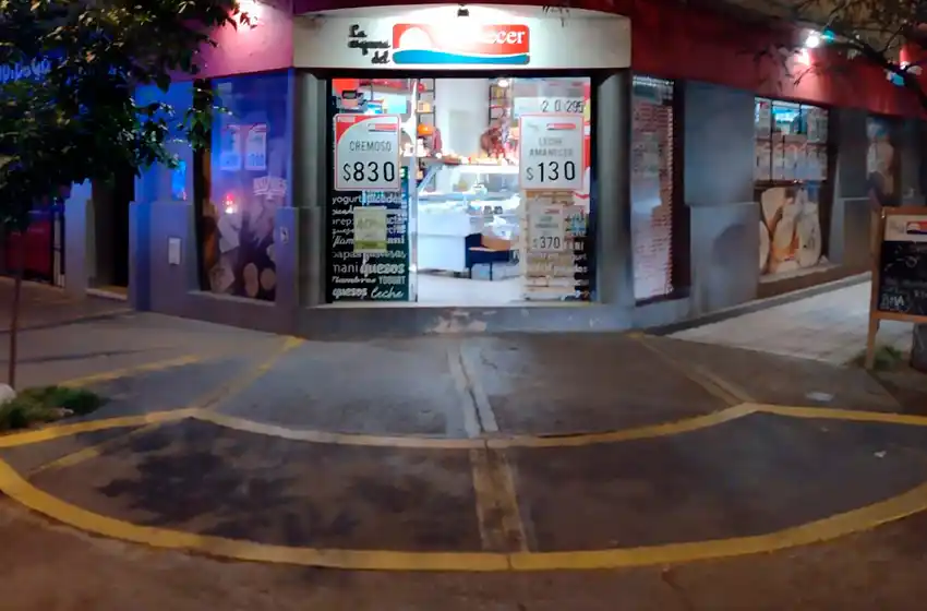 Lo atrapan tras robar queso de un local de "El Amanecer"