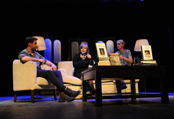 A sala llena en el Teatro del Fuerte, se presentó la escritora Mariana Enríquez