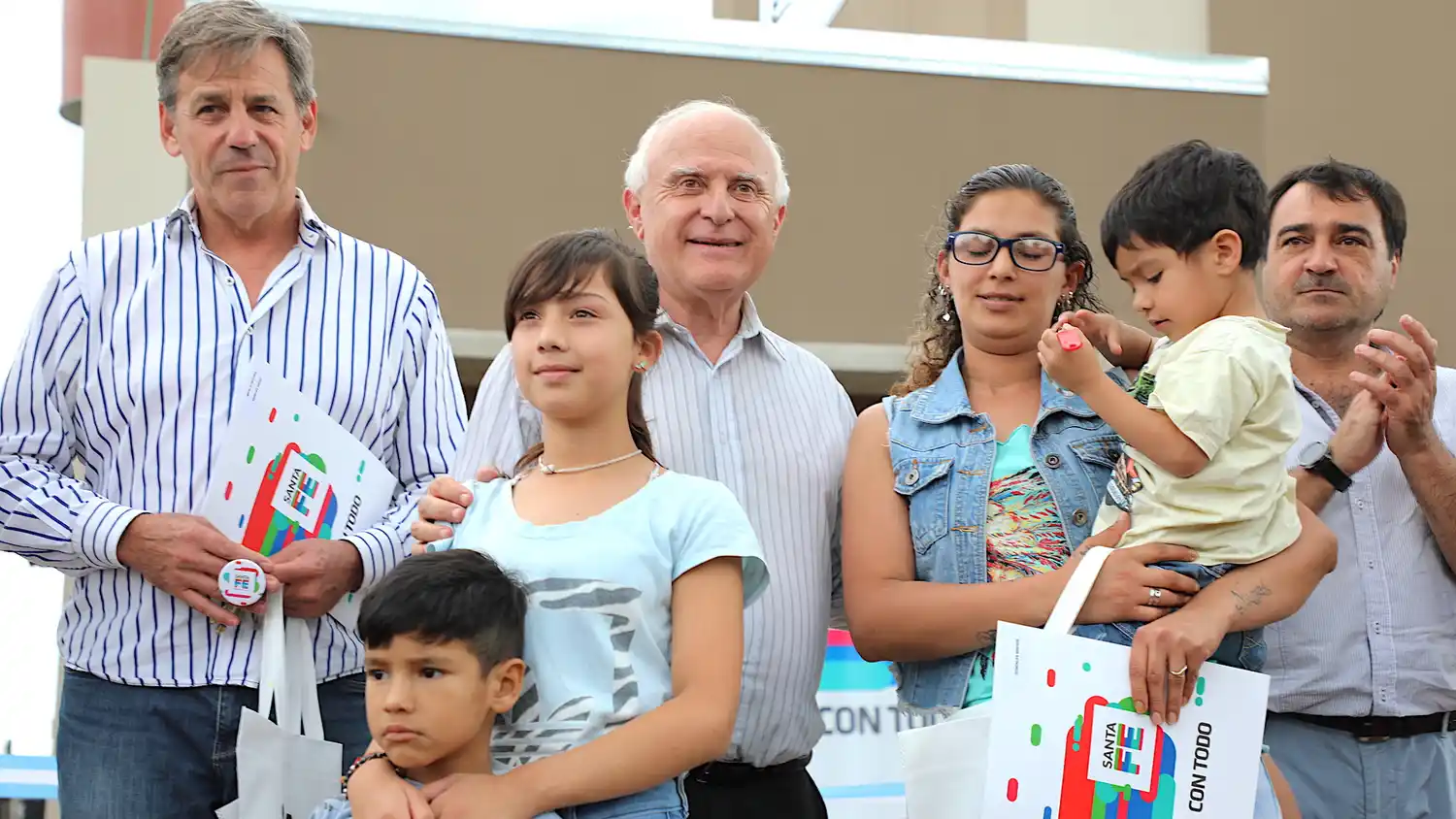Se entregaron viviendas en el barrio Acería