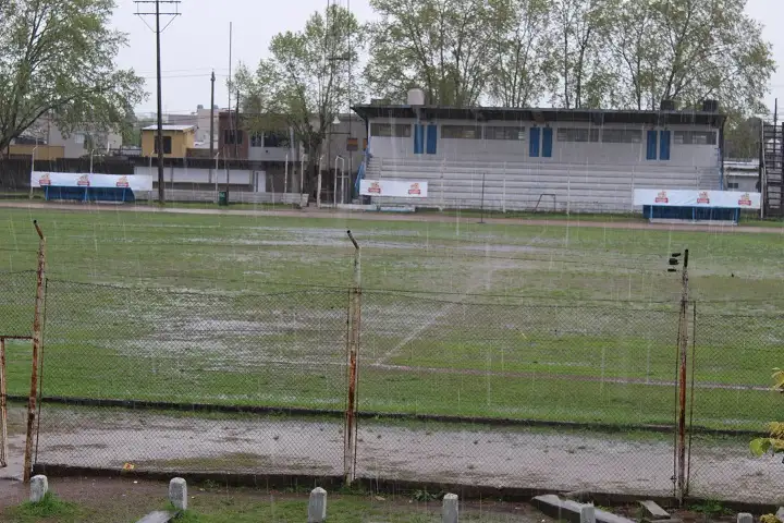 La lluvia obligó a la suspensión de los partidos programados para el fin de semana   en el torneo local