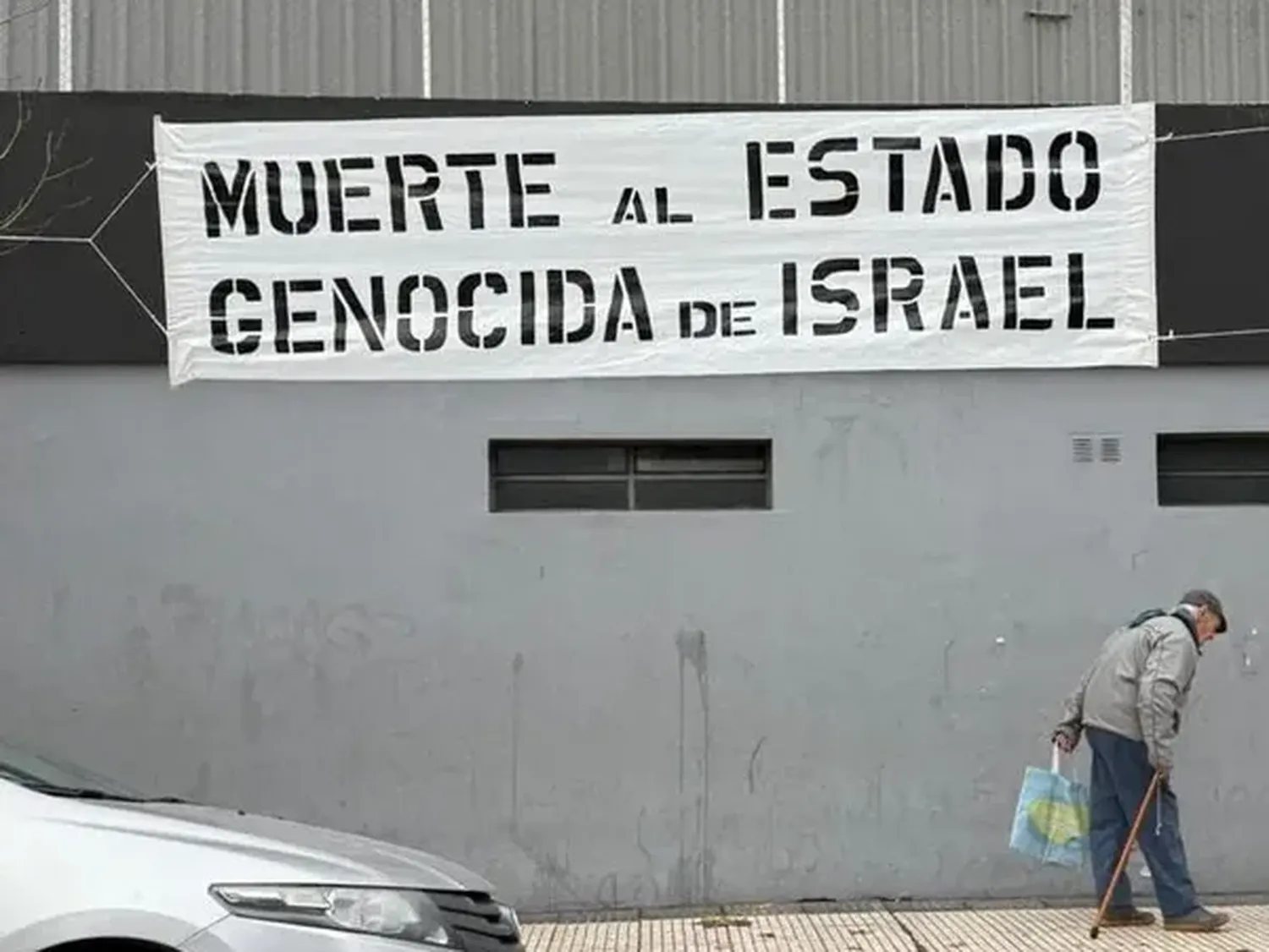 all boys antisemitismo