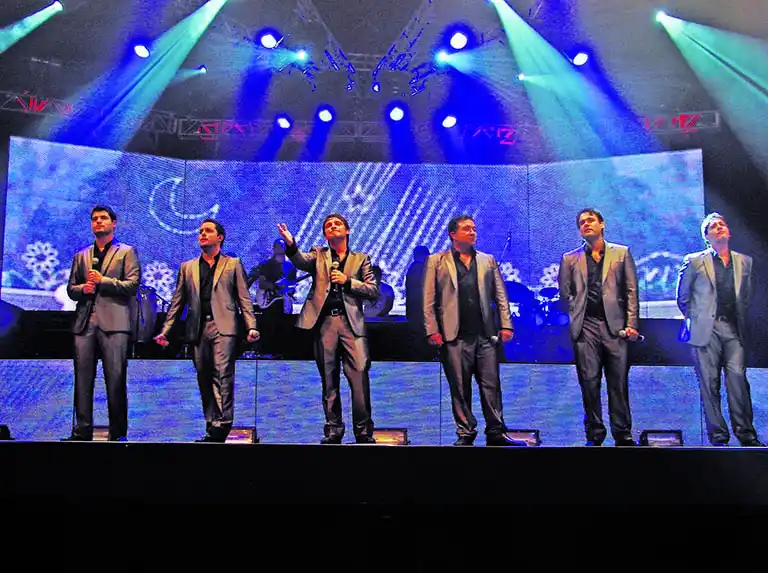 Voz Veis abre tercer concierto en Caracas como parta de “La Última Función World Tour”