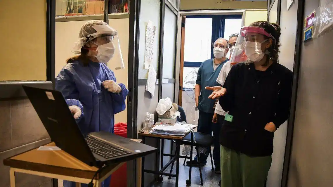 121 muertos y 4.890 casos de coronavirus en las últimas 24 horas