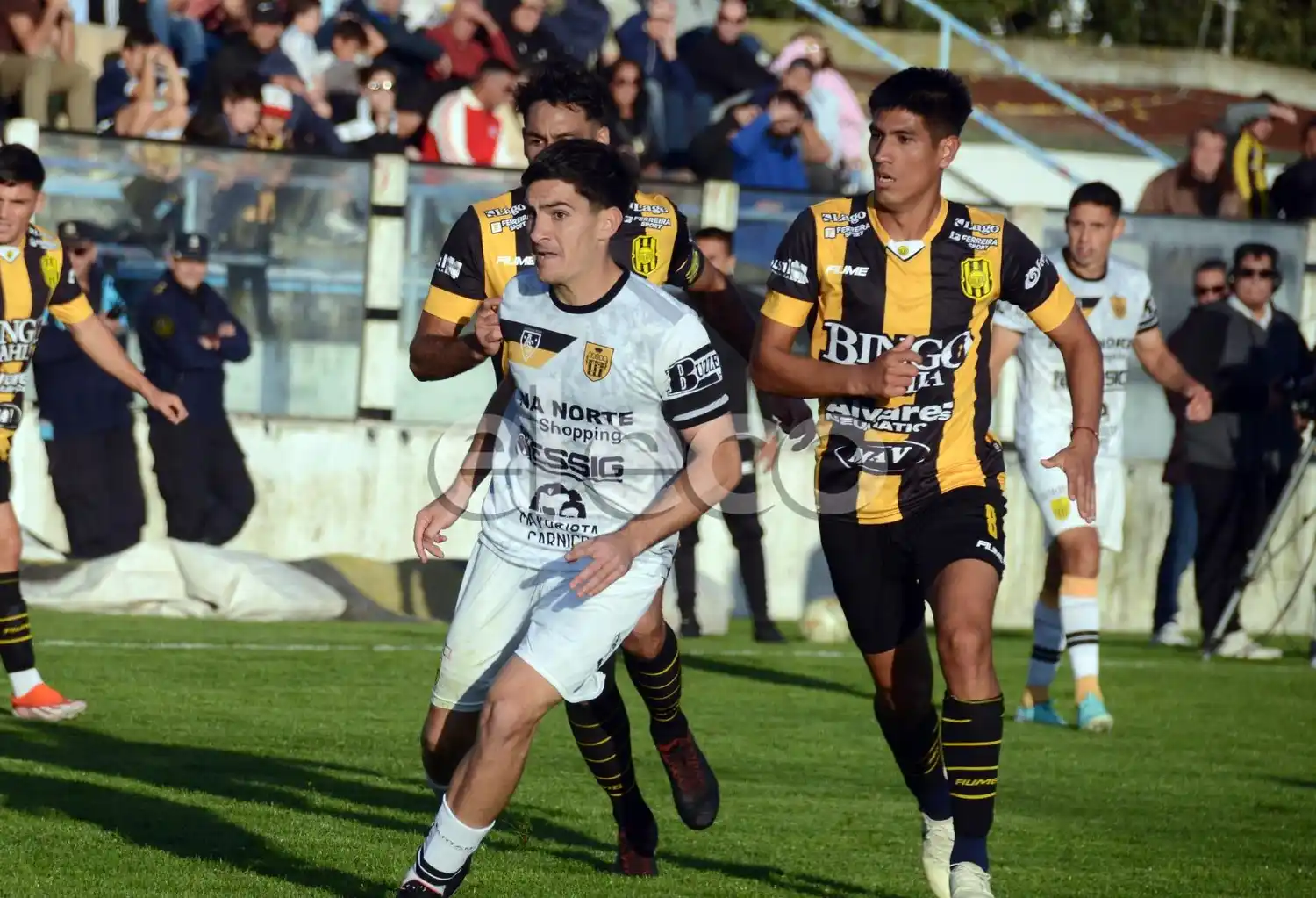 Palmieri viene de ser titular en el mediocampo de Santamarina.