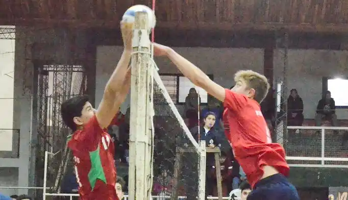 Marcos Richards, premiado como el mejor receptor del Nacional Sub-15